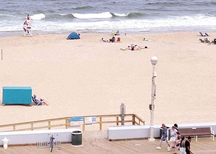 Boardwalk With Ocean View Balcony & Pool Apartment Ocean City